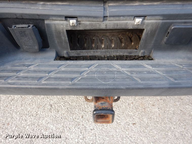 image for item MJ9919 2011 Chevrolet Silverado 1500  Ext. Cab pickup truck