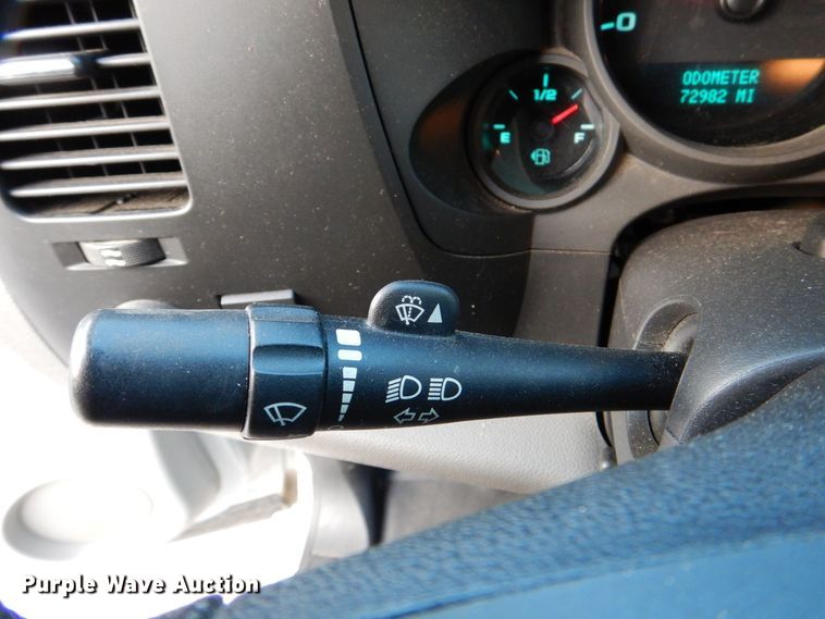 image for item MJ9919 2011 Chevrolet Silverado 1500  Ext. Cab pickup truck