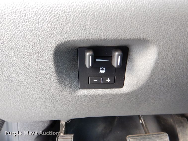 image for item MJ9919 2011 Chevrolet Silverado 1500  Ext. Cab pickup truck