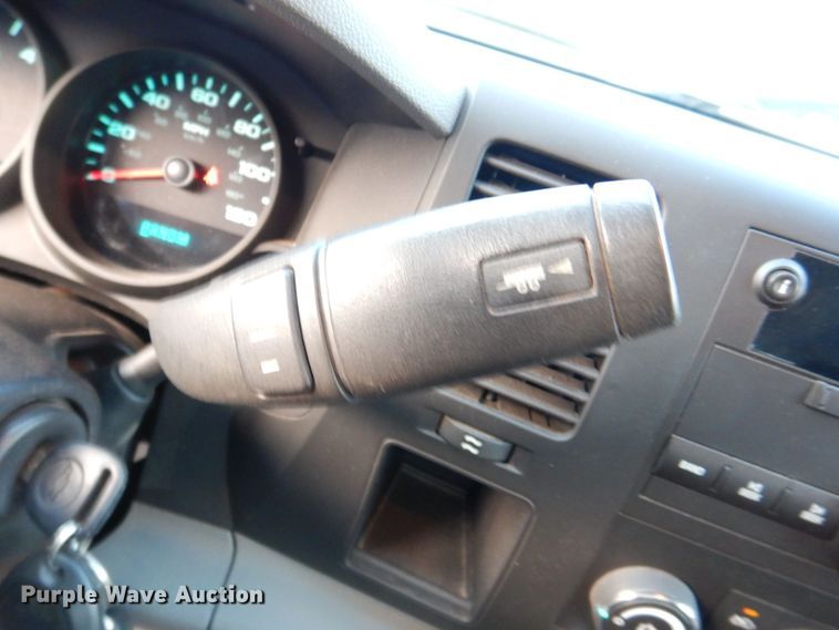 image for item MJ9919 2011 Chevrolet Silverado 1500  Ext. Cab pickup truck