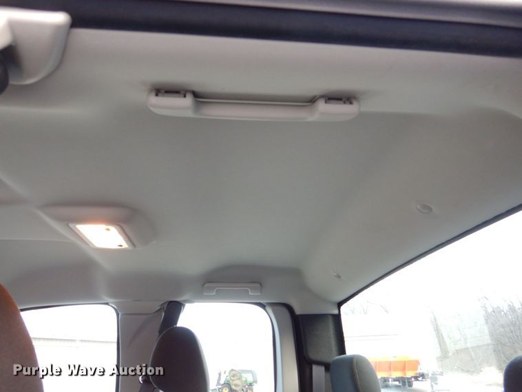 image for item MJ9919 2011 Chevrolet Silverado 1500  Ext. Cab pickup truck