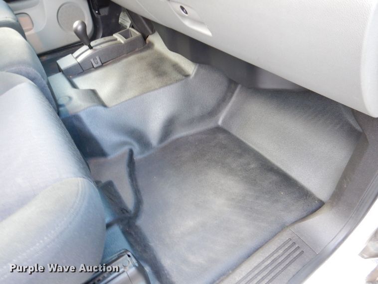 image for item MJ9919 2011 Chevrolet Silverado 1500  Ext. Cab pickup truck