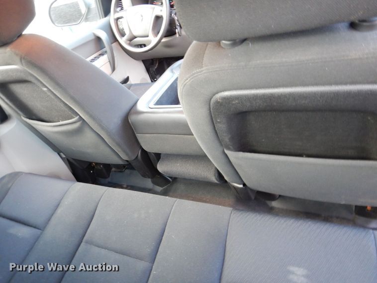 image for item MJ9919 2011 Chevrolet Silverado 1500  Ext. Cab pickup truck