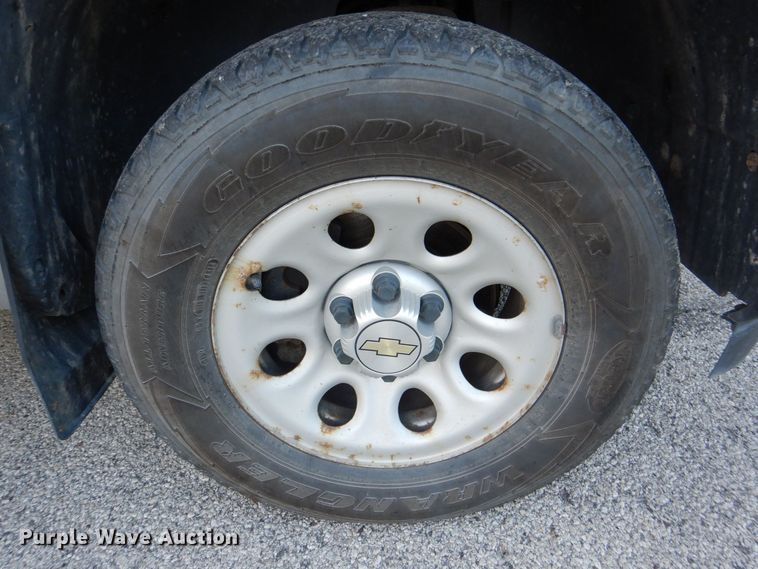 image for item MJ9919 2011 Chevrolet Silverado 1500  Ext. Cab pickup truck