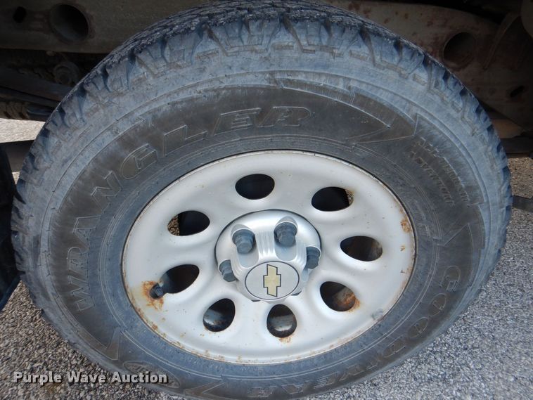 image for item MJ9919 2011 Chevrolet Silverado 1500  Ext. Cab pickup truck