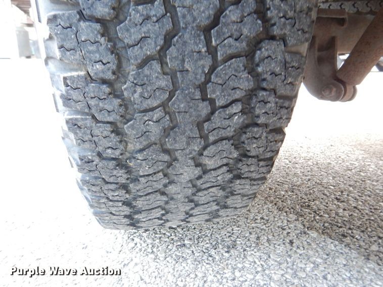 image for item MJ9919 2011 Chevrolet Silverado 1500  Ext. Cab pickup truck