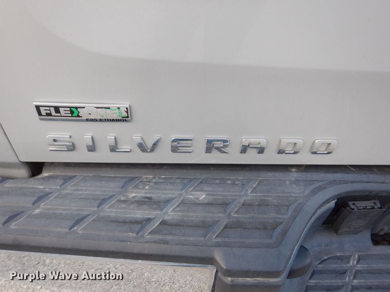 image for item MJ9919 2011 Chevrolet Silverado 1500  Ext. Cab pickup truck