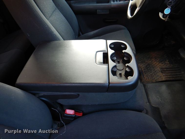 image for item MJ9920 2008 Chevrolet Silverado 1500 LT  Ext. Cab pickup truck