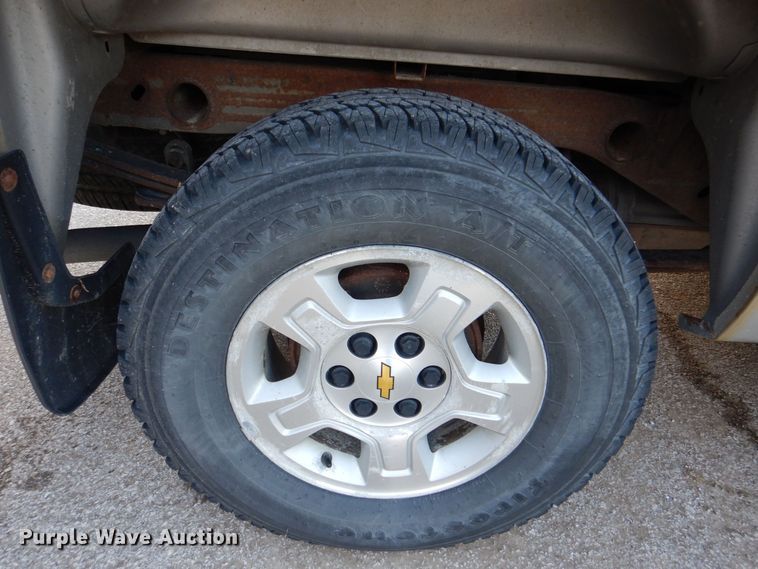 image for item MJ9920 2008 Chevrolet Silverado 1500 LT  Ext. Cab pickup truck