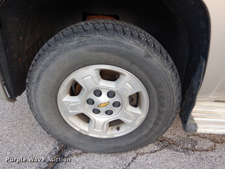 image for item MJ9920 2008 Chevrolet Silverado 1500 LT  Ext. Cab pickup truck