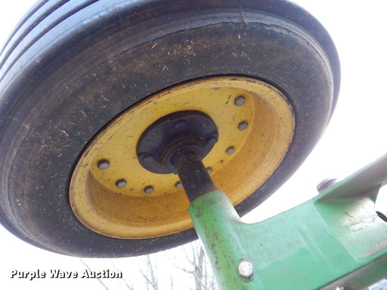 image for item MJ9922 2003 John Deere HX15  batwing rotary mower