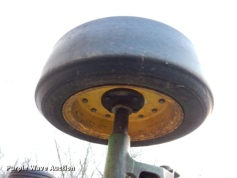 image for item MJ9922 2003 John Deere HX15  batwing rotary mower