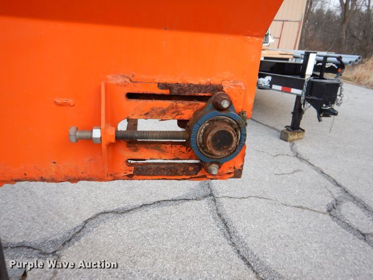 image for item MJ9923 2011 Henderson FSP2X9XHYDXMILD  spreader