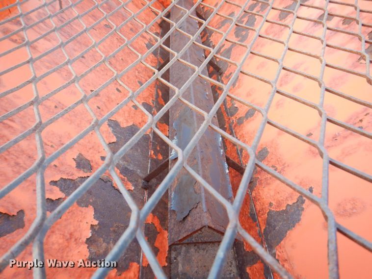 image for item MJ9923 2011 Henderson FSP2X9XHYDXMILD  spreader