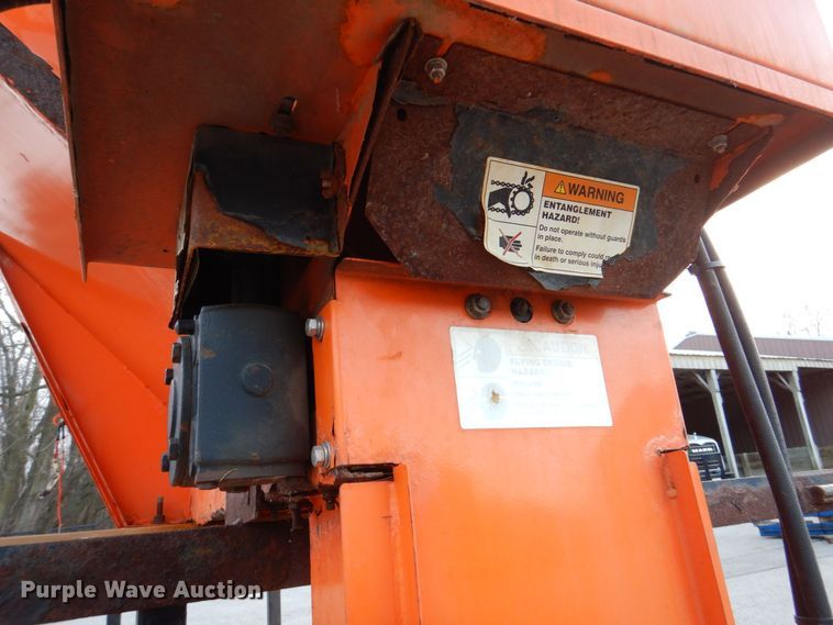 image for item MJ9923 2011 Henderson FSP2X9XHYDXMILD  spreader