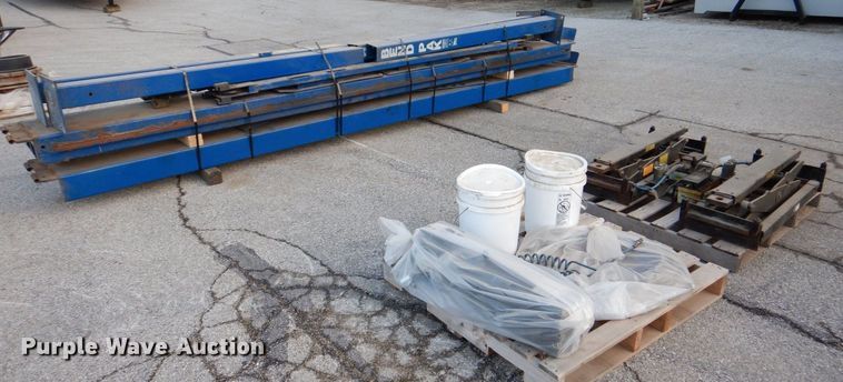 image for item MJ9924 2006 Bend Pak HD-12-B  four post automotive lift