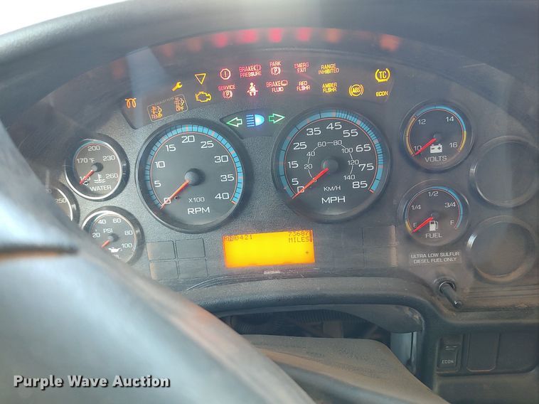 image for item MM9806 2012 International  school bus