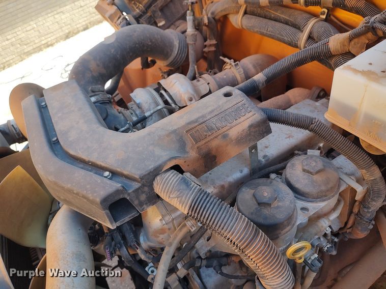 image for item MM9806 2012 International  school bus