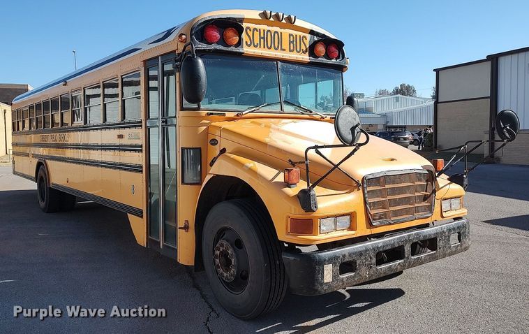 image for item MM9807 2006 Blue Bird  school bus