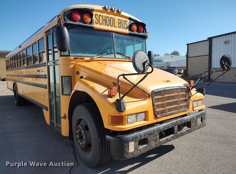 image for item MM9807 2006 Blue Bird  school bus