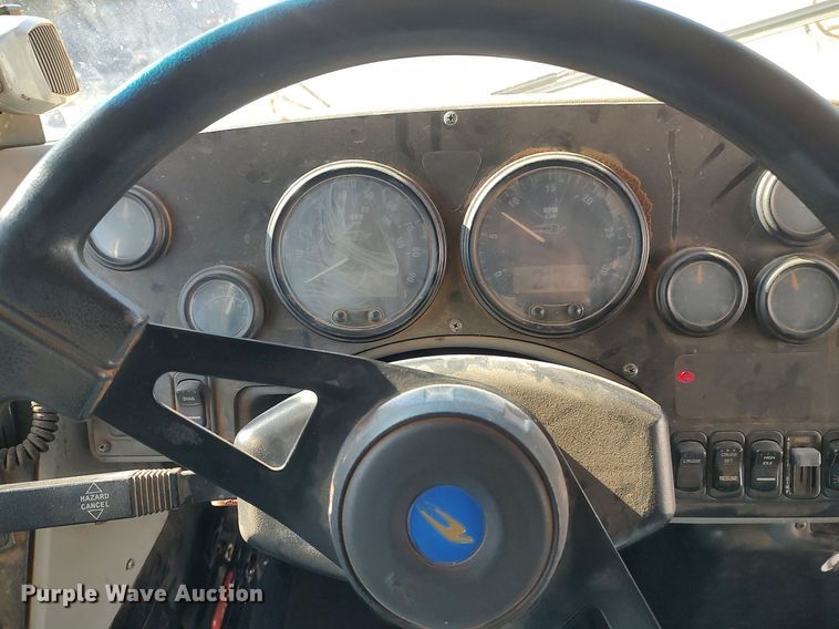 image for item MM9807 2006 Blue Bird  school bus