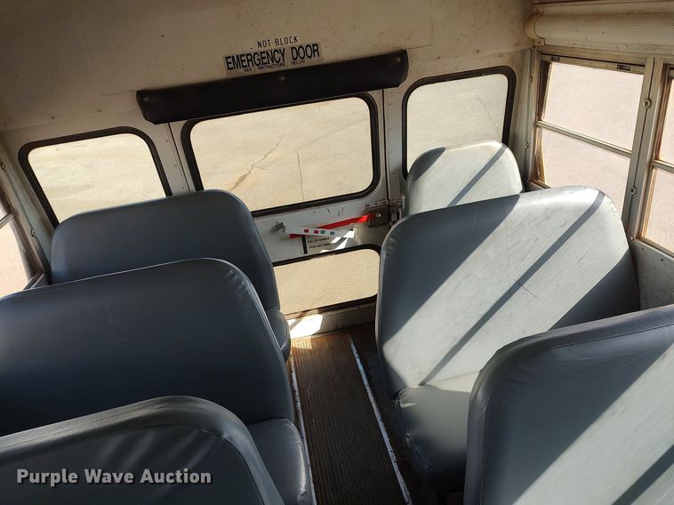 image for item MM9807 2006 Blue Bird  school bus