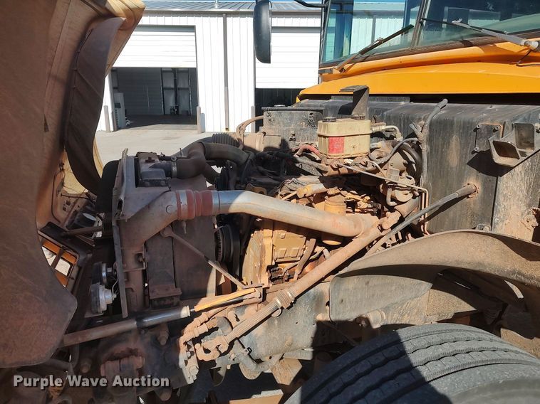 image for item MM9807 2006 Blue Bird  school bus