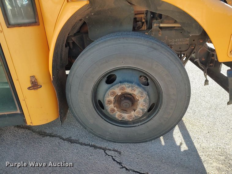 image for item MM9807 2006 Blue Bird  school bus