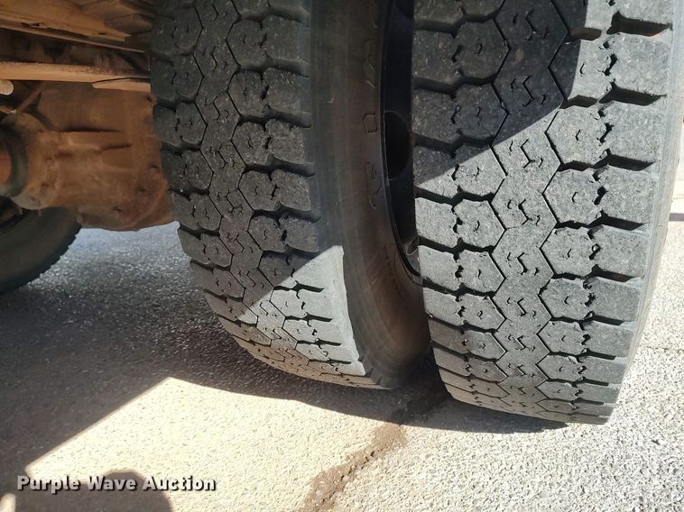 image for item MM9807 2006 Blue Bird  school bus