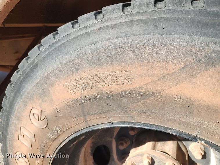 image for item MM9807 2006 Blue Bird  school bus