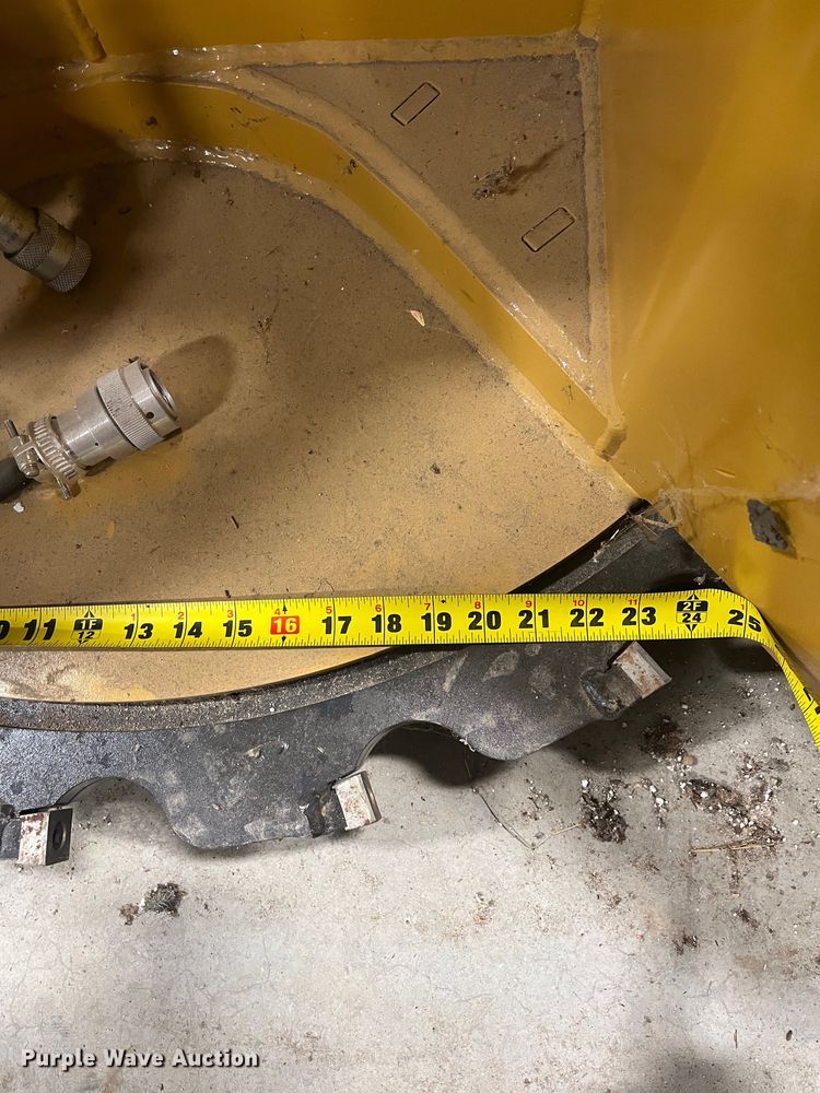 image for item MN9429 DFM  skid steer feller buncher