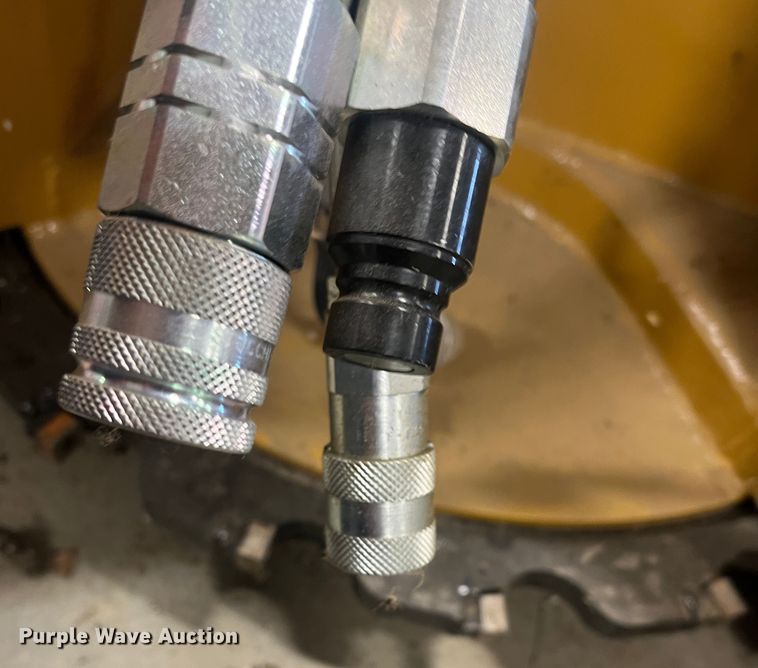 image for item MN9429 DFM  skid steer feller buncher