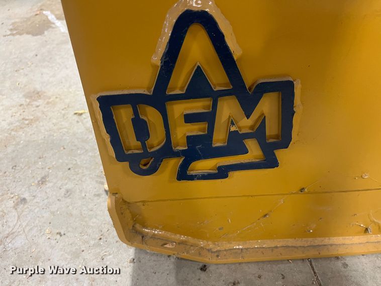 image for item MN9429 DFM  skid steer feller buncher