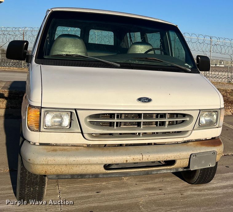 image for item MN9434 1998 Ford Club Wagon  van