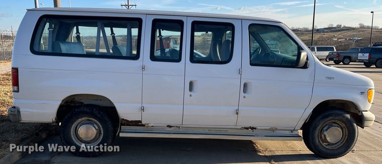 image for item MN9434 1998 Ford Club Wagon  van