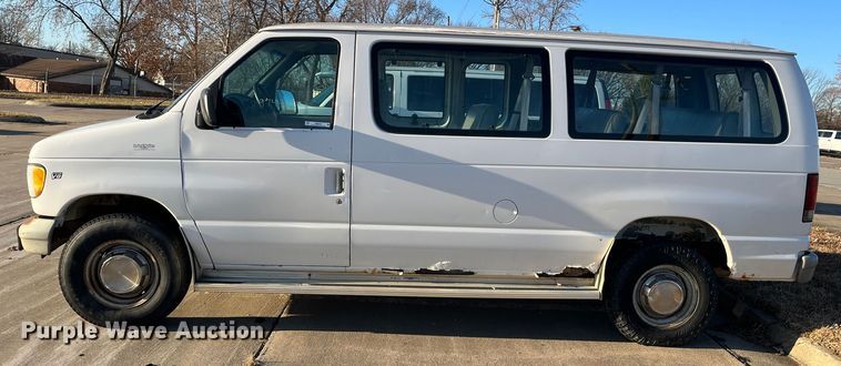 image for item MN9434 1998 Ford Club Wagon  van