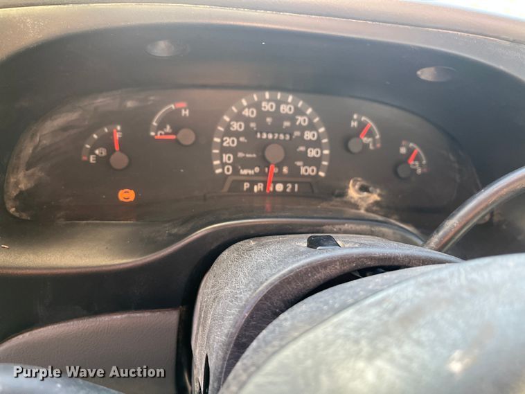 image for item MN9434 1998 Ford Club Wagon  van