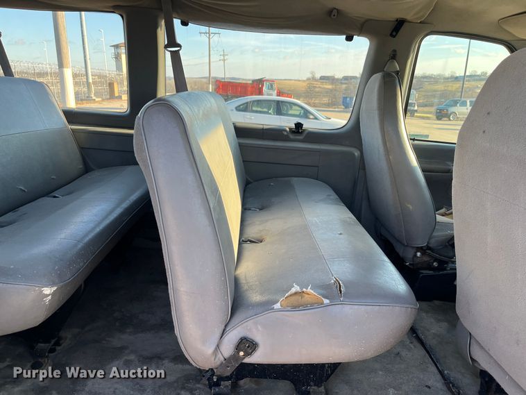 image for item MN9434 1998 Ford Club Wagon  van