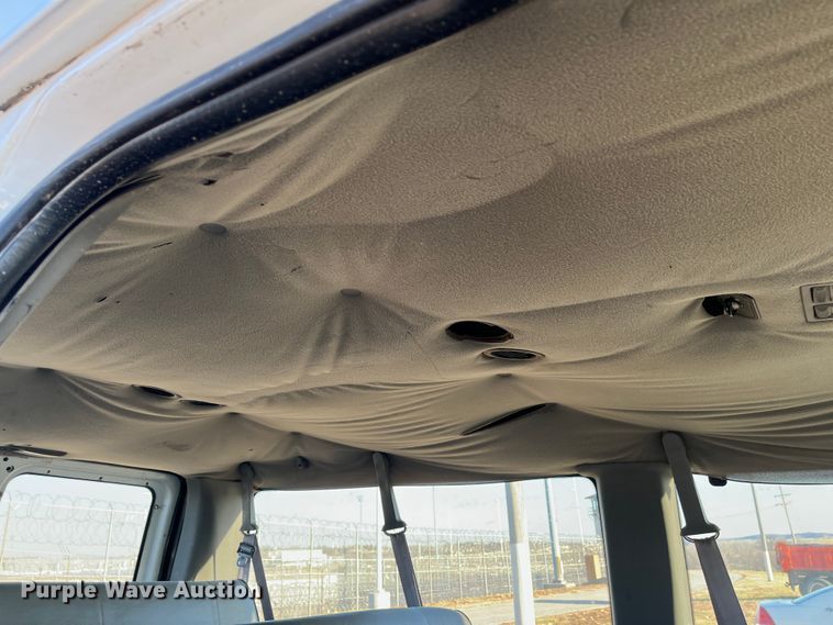 image for item MN9434 1998 Ford Club Wagon  van