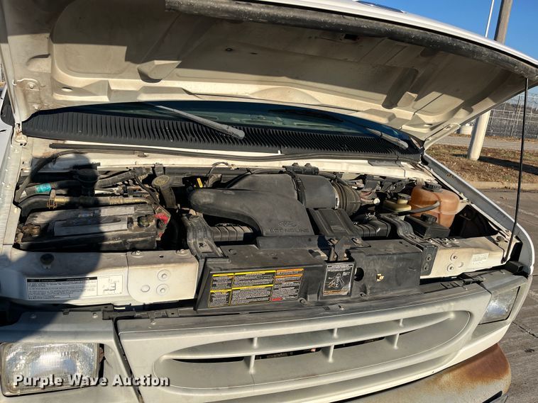 image for item MN9434 1998 Ford Club Wagon  van