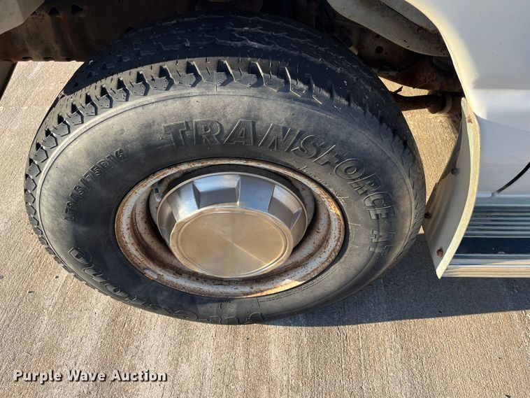 image for item MN9434 1998 Ford Club Wagon  van