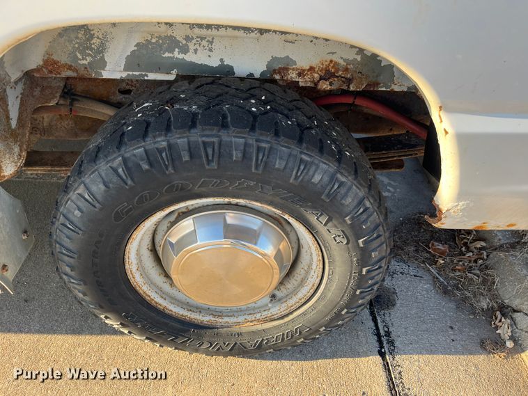 image for item MN9434 1998 Ford Club Wagon  van