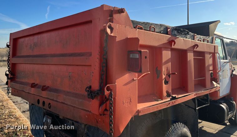 image for item MN9436 1984 International 1754  dump truck