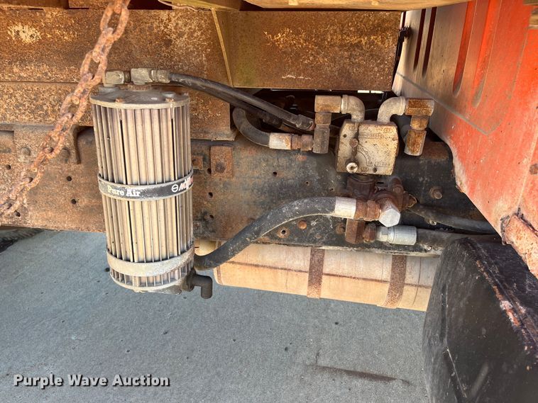 image for item MN9436 1984 International 1754  dump truck