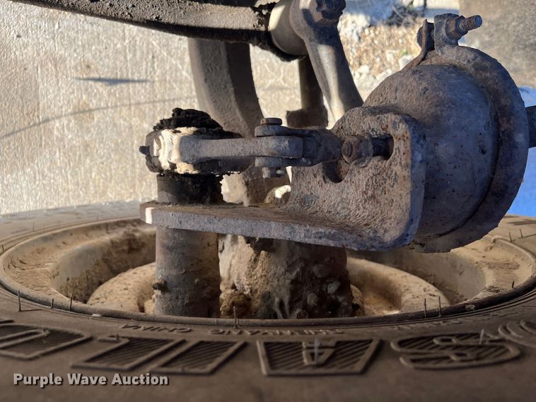 image for item MN9436 1984 International 1754  dump truck