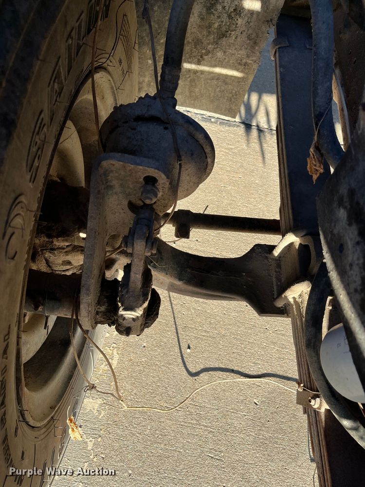 image for item MN9436 1984 International 1754  dump truck