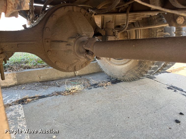 image for item MN9436 1984 International 1754  dump truck