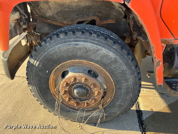 image for item MN9436 1984 International 1754  dump truck