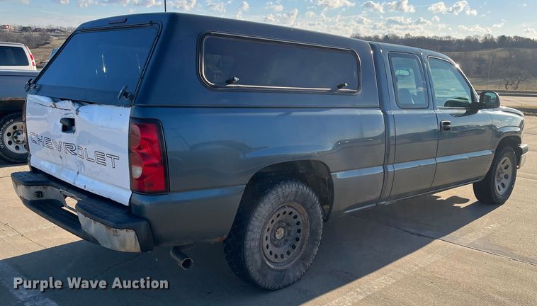 image for item MN9437 2006 Chevrolet Silverado 1500  Ext. Cab pickup truck