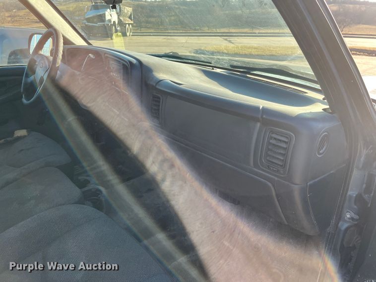 image for item MN9437 2006 Chevrolet Silverado 1500  Ext. Cab pickup truck